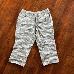 Gray camo capri pants